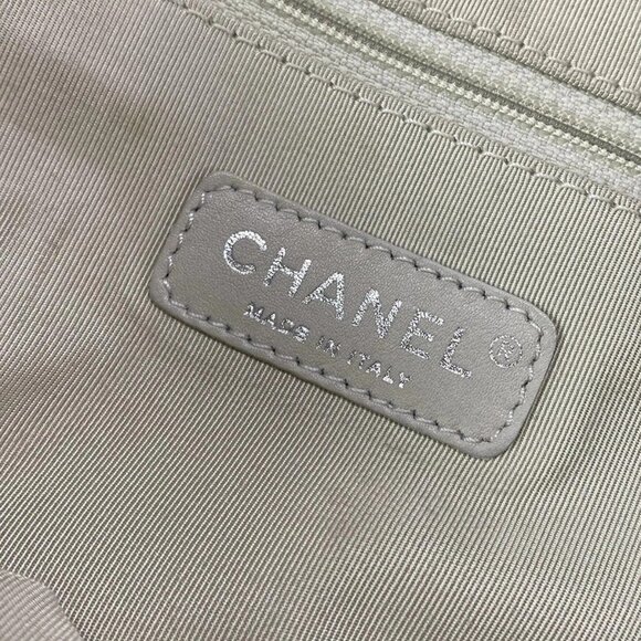 Auth CHANEL Chain Around / Matelasse A49889 Black Leather Shoulder Bag - Picture 14 of 16